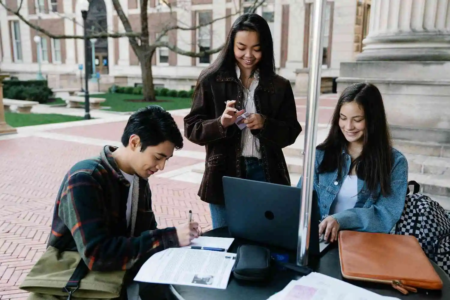 A group of students studying at one of the top affordable US universities for international students in 2026.